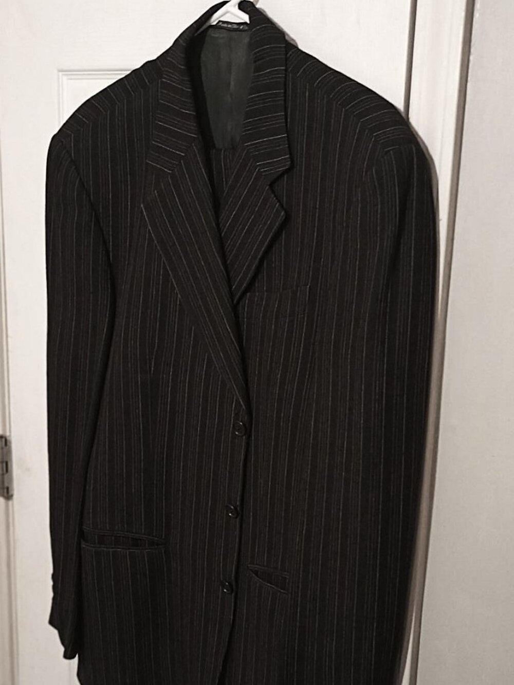 Studio 0001 By Ferre Men Charcoal Pinstripe  Piece Suit   42R